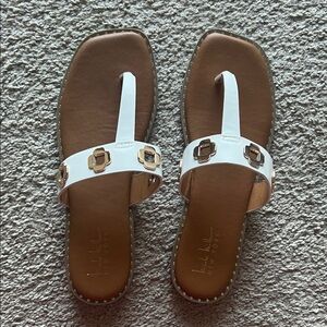 Nicole Miller NY White Leather Toe-Ring Stud Sandals